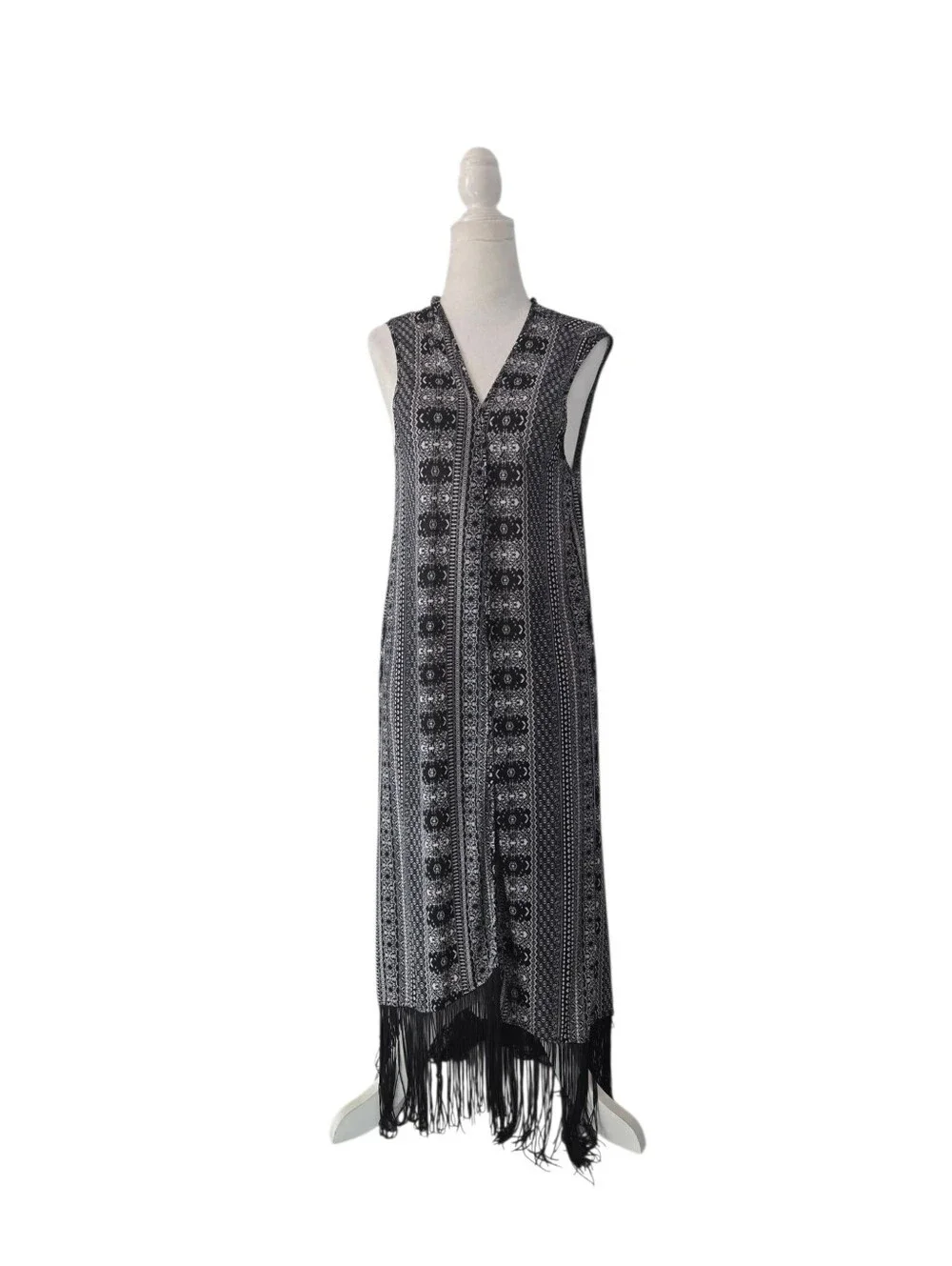 Rue 21 Vest/Kimono with Fringe Black size Medium